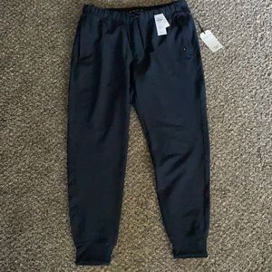 A&F traveler joggers